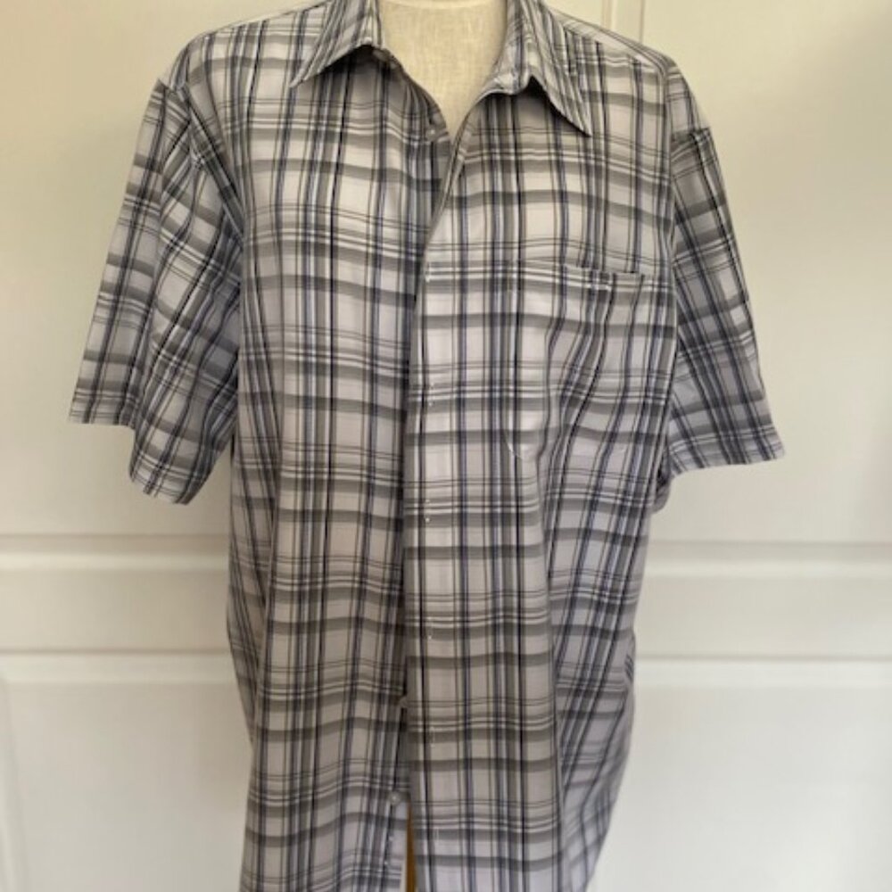 Haggar Men's Striped Blue/White/Gray Polyester Pocketed Short Sleeve Shirt: 2XL
